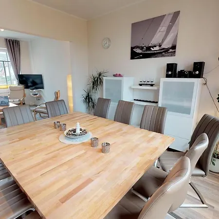 Haus Friedrichstr. 16 ラーボエ